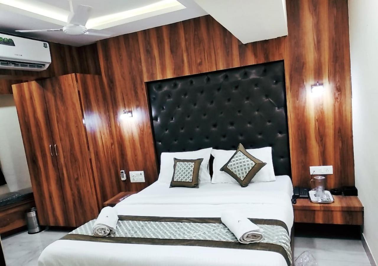 Hotel Ashyana - Near To Grant Road Station Mumbai Exteriör bild