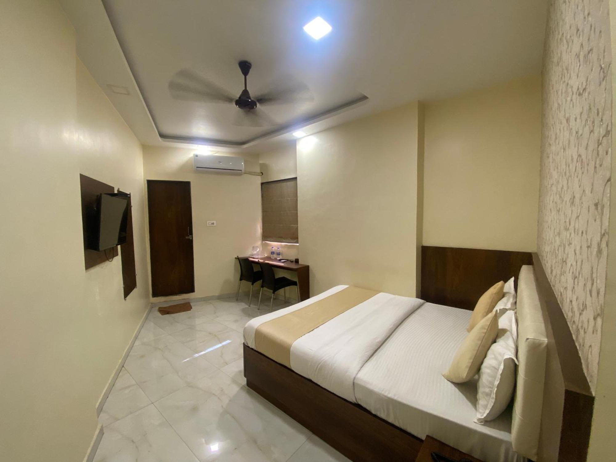 Hotel Ashyana - Near To Grant Road Station Mumbai Exteriör bild